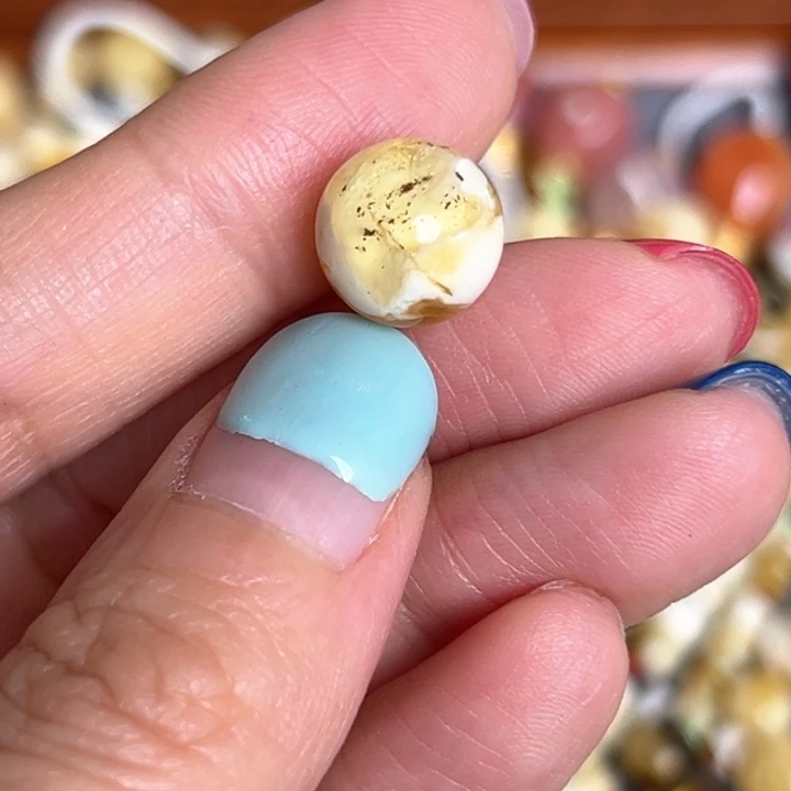 未镶嵌蜜蜡裸石11mm一个
