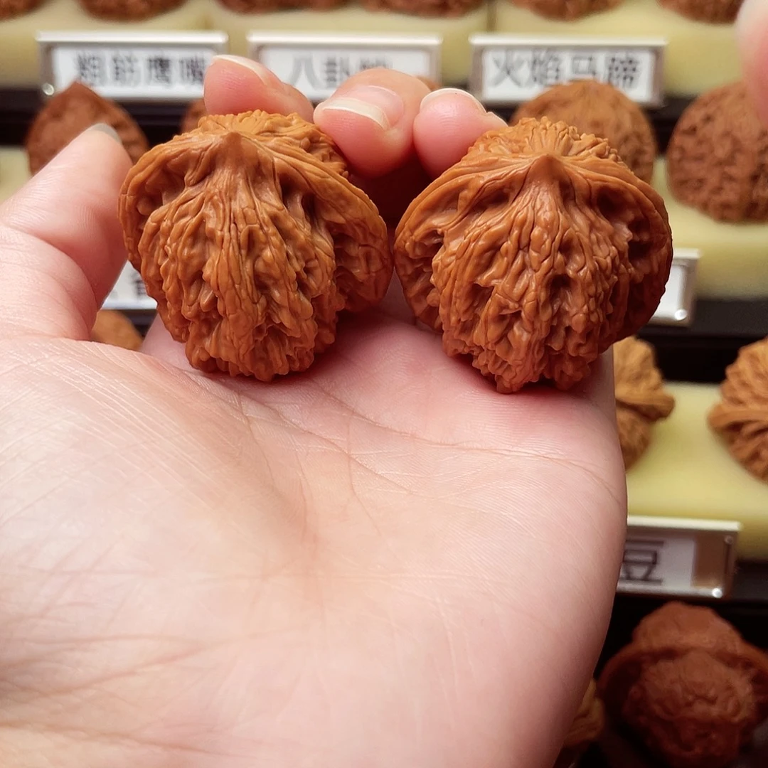 文玩核桃吊坠虎头40全品609