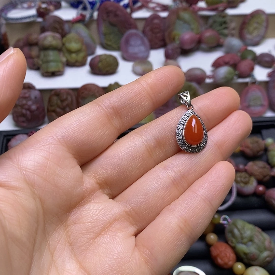 南红玛瑙银S925镶嵌颈饰