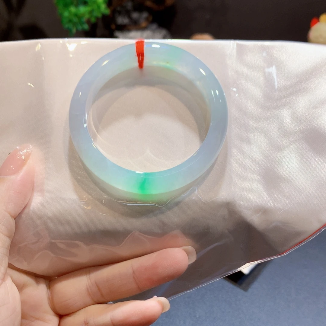 翡翠未镶嵌手镯翡翠手镯