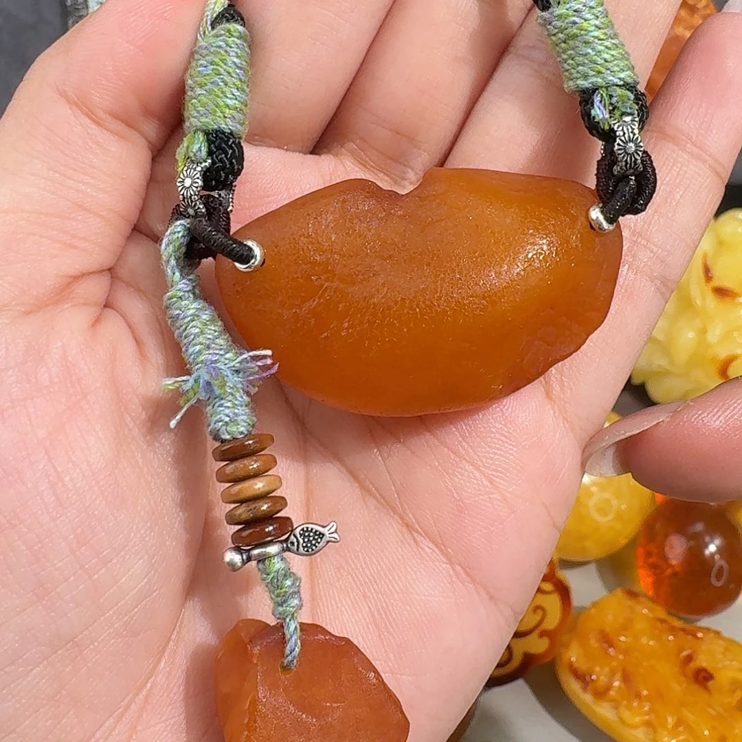 悟***空裸石琥珀未镶嵌我