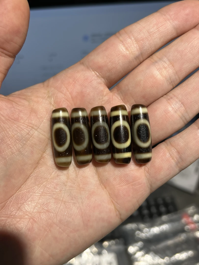 今日重磅福利建成小天地天珠多样性发货其中之一都有石纹介意勿拍