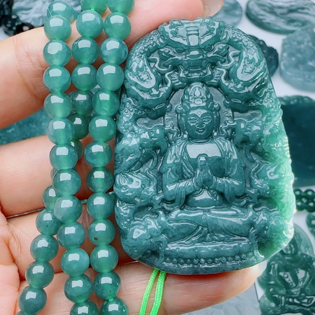 翡翠未镶嵌颈饰多样性发货天然的A货翡翠