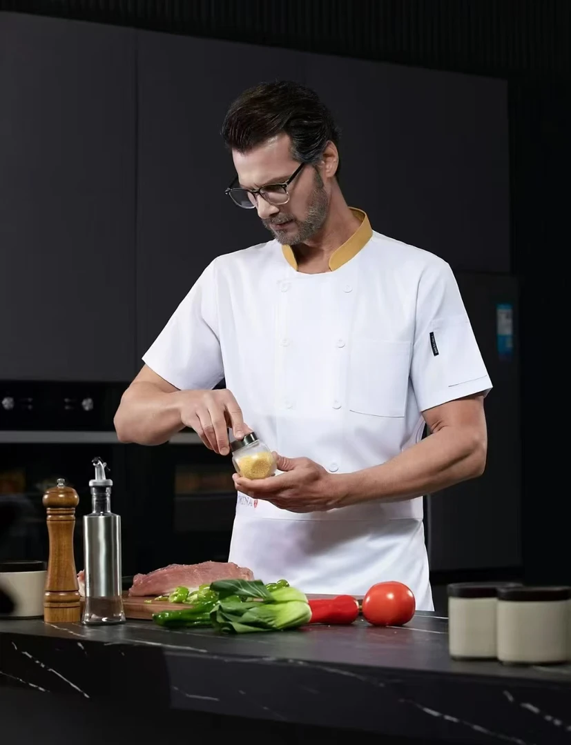 黄领厨师服白色短袖