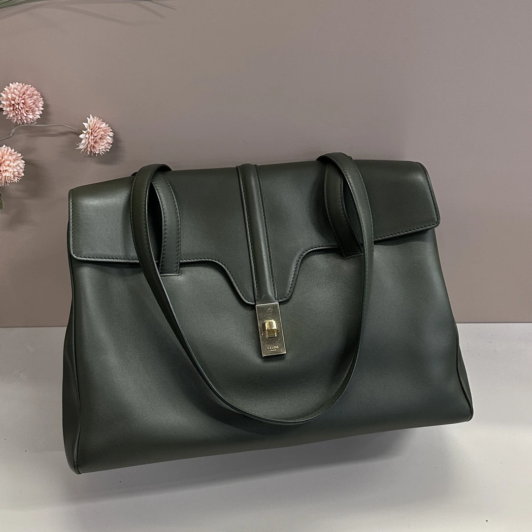 Celine/思琳 单肩包 Soft 16 3q6270/2502