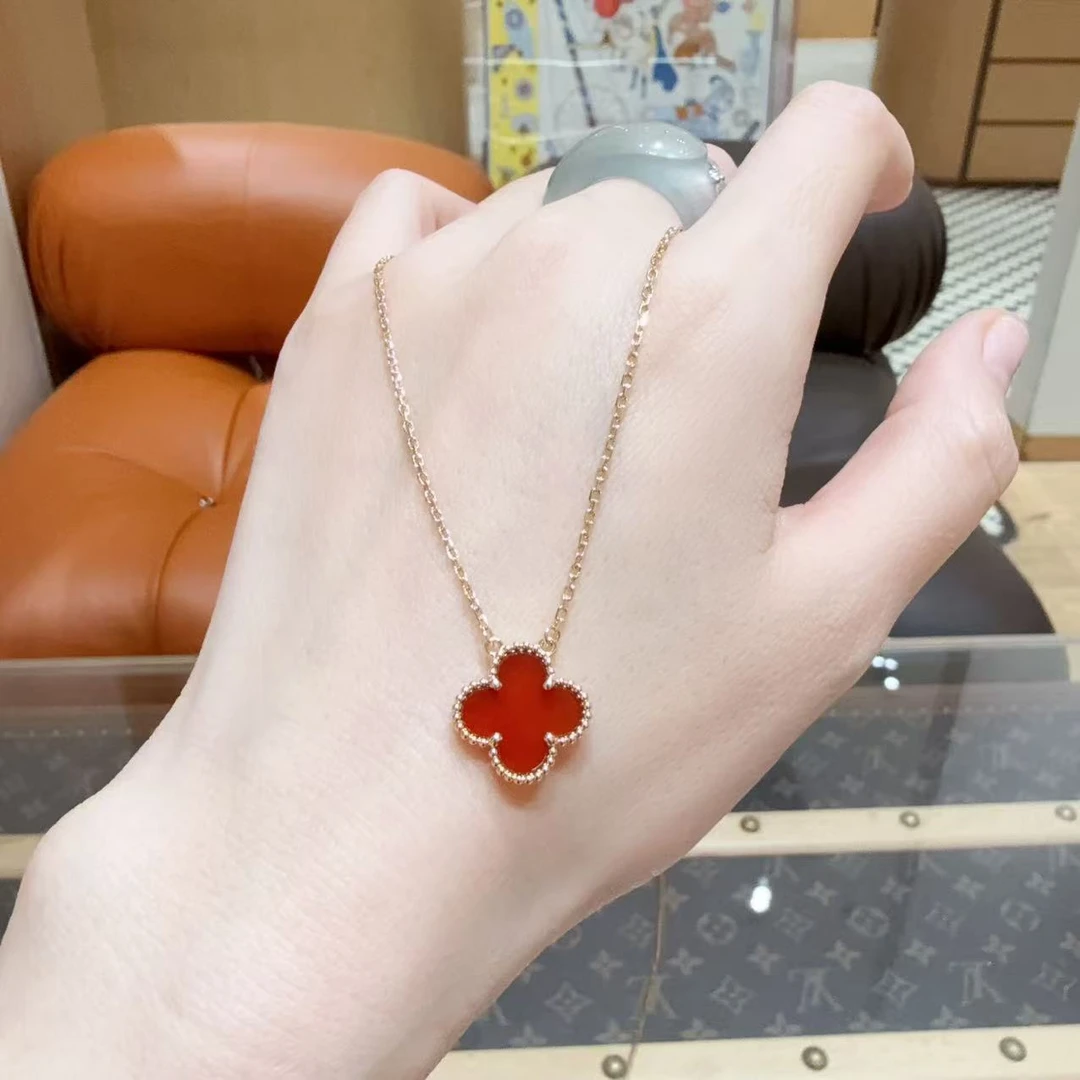 99新 梵克雅宝 红玉髓四叶草项链 中号 链长46cm! 工价:25700!