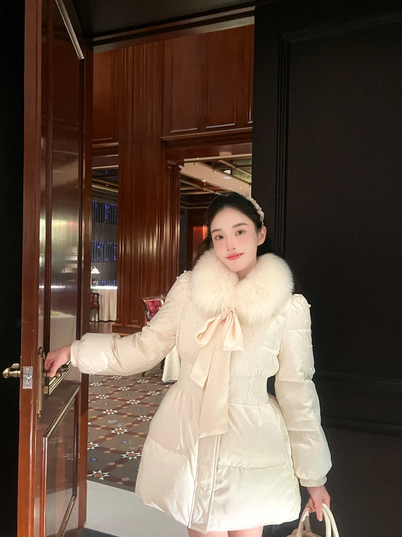 【石潇潇专属】冬季新款小香风狐狸毛领收腰中长款羽绒服女