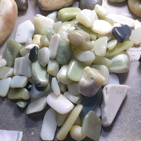 未镶嵌和田玉（糖玉）挂件