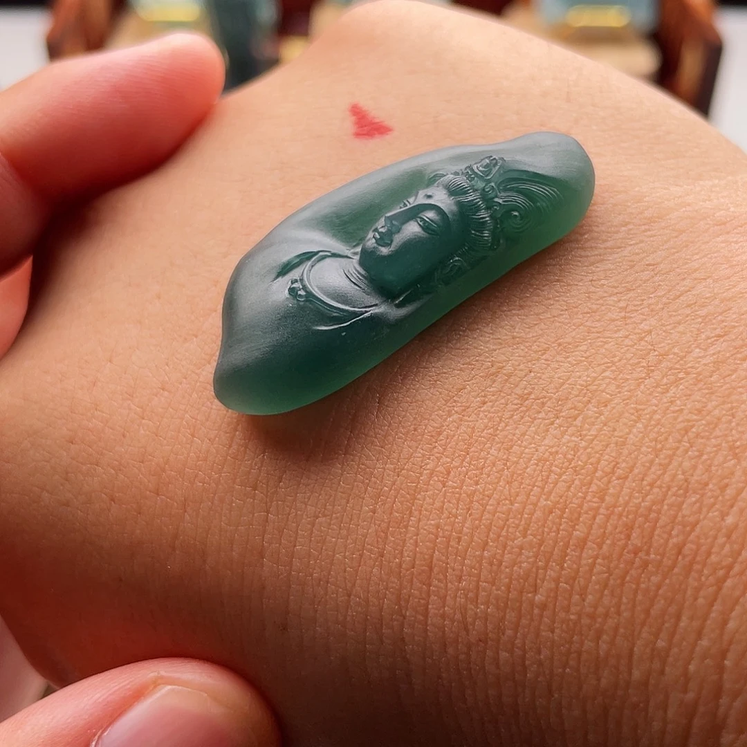 k***未镶嵌定制翡翠观音头