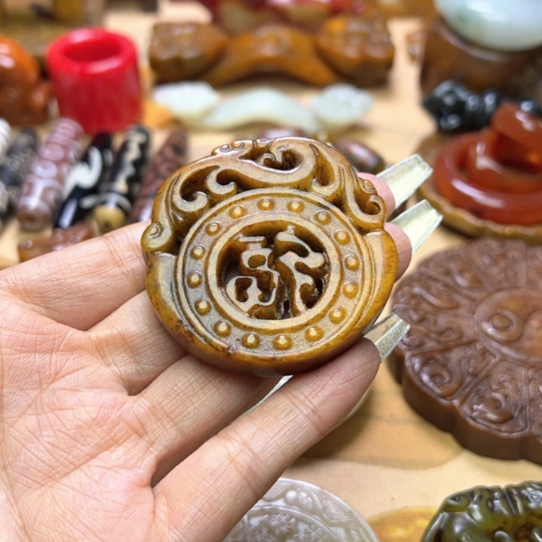 【闪购商品】蛇纹石玉颈饰未镶嵌