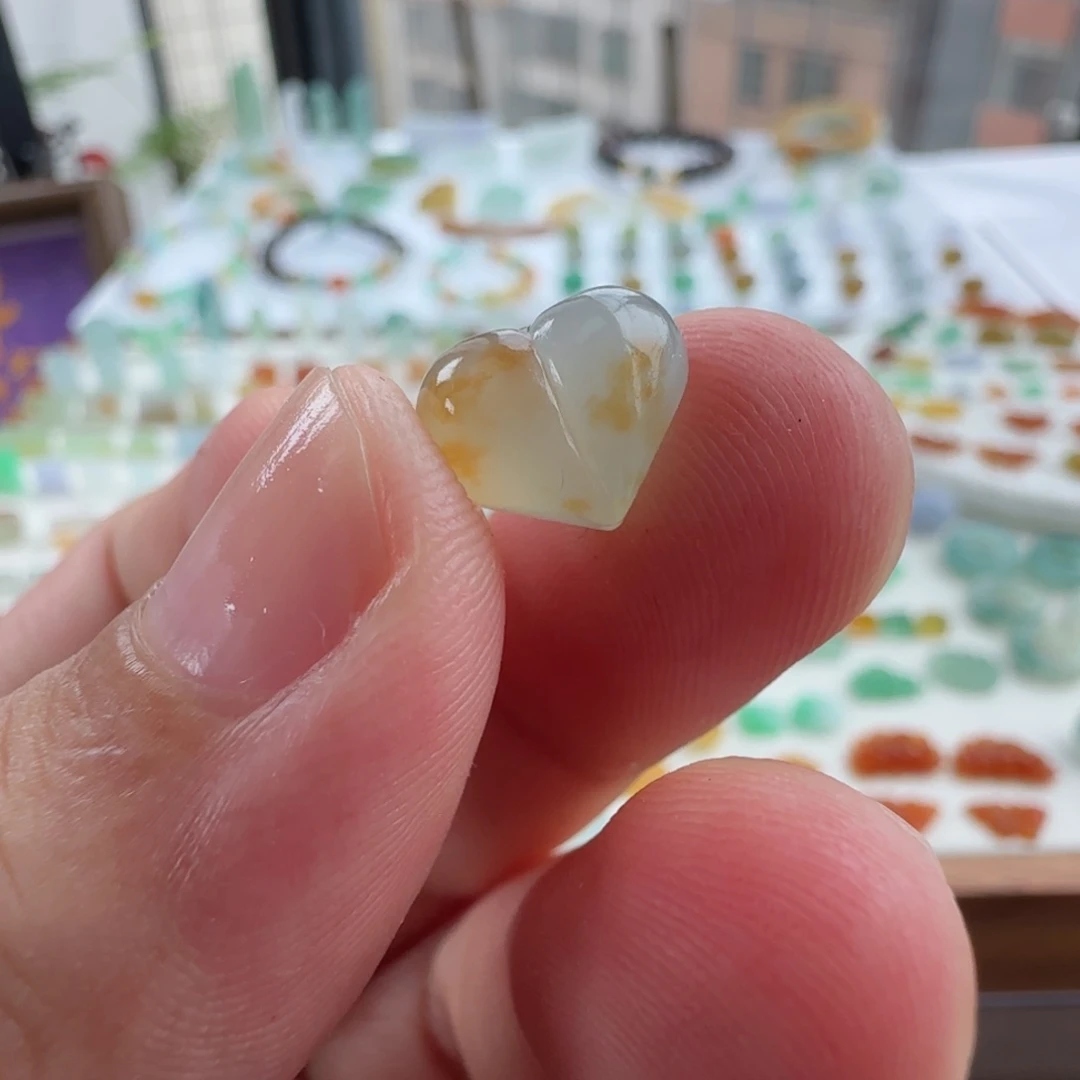 未镶嵌定制翡翠定制翡翠毛货不退不换