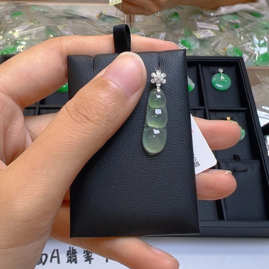 吊坠(不含链)18K金镶嵌翡翠
