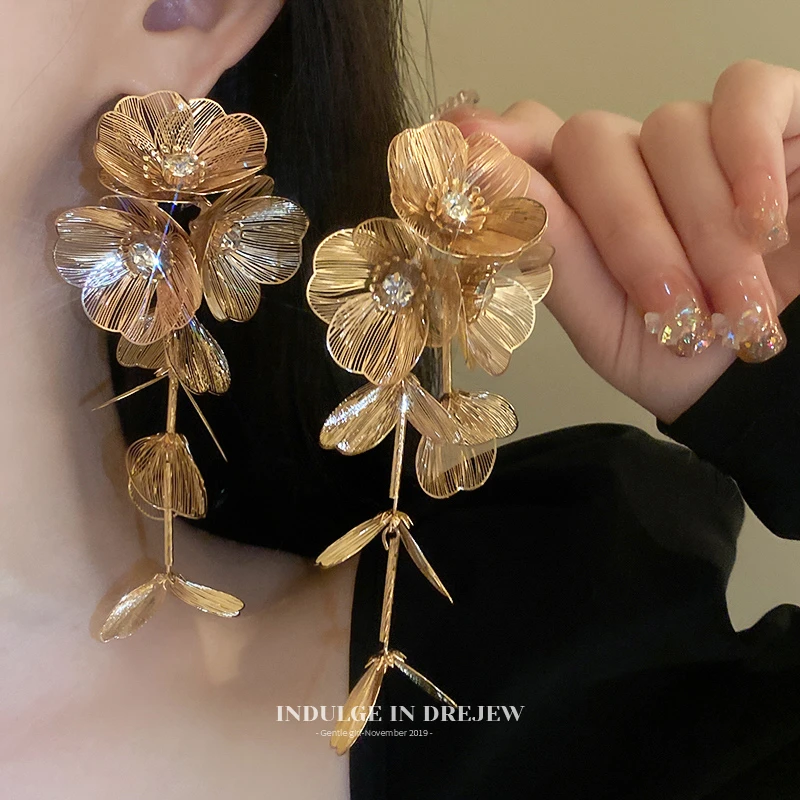 铜合金合成锆石耳饰 新中式金色花朵耳环高级感复古夸张耳坠C145