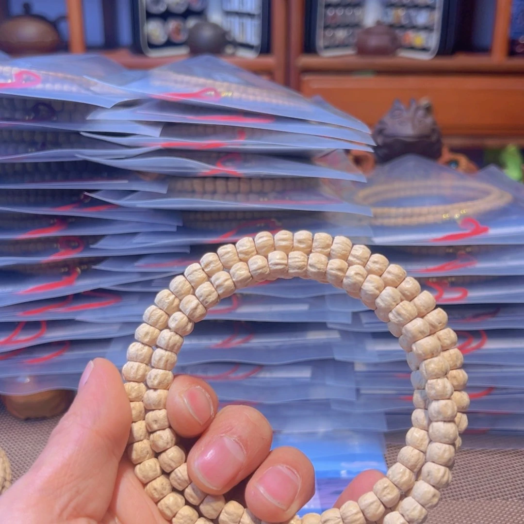 柏香籽/百香籽吊坠金****?