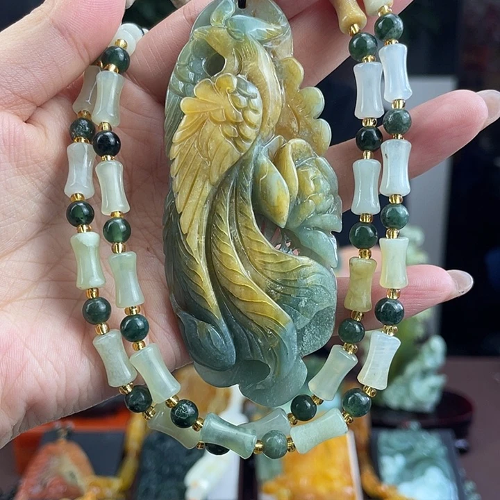 蛇纹石玉未镶嵌颈饰