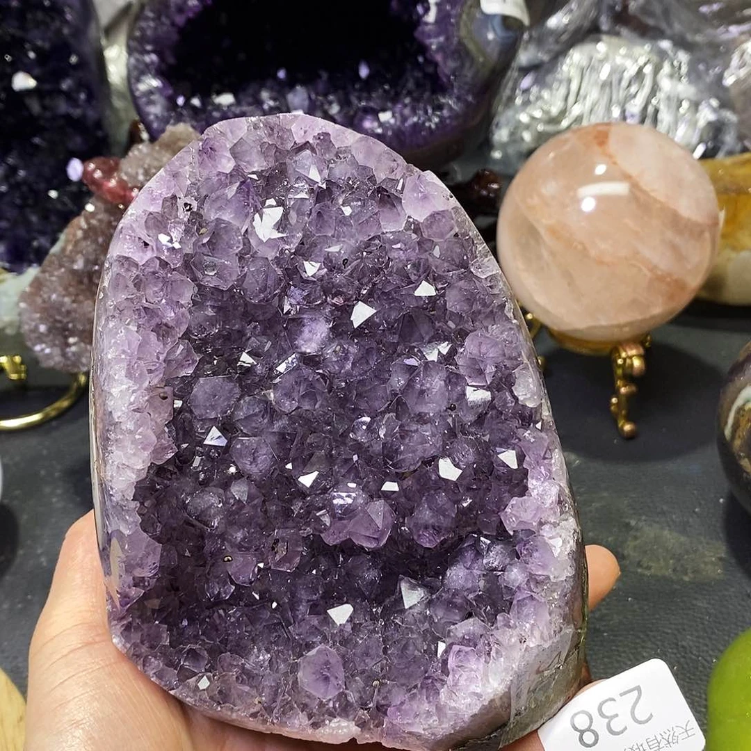 水晶大型摆件（非配饰）未镶嵌