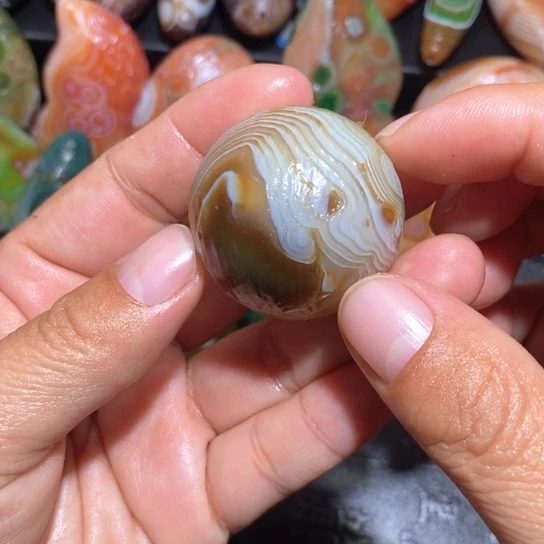 石英质玉珠宝半成品未镶嵌我*谁