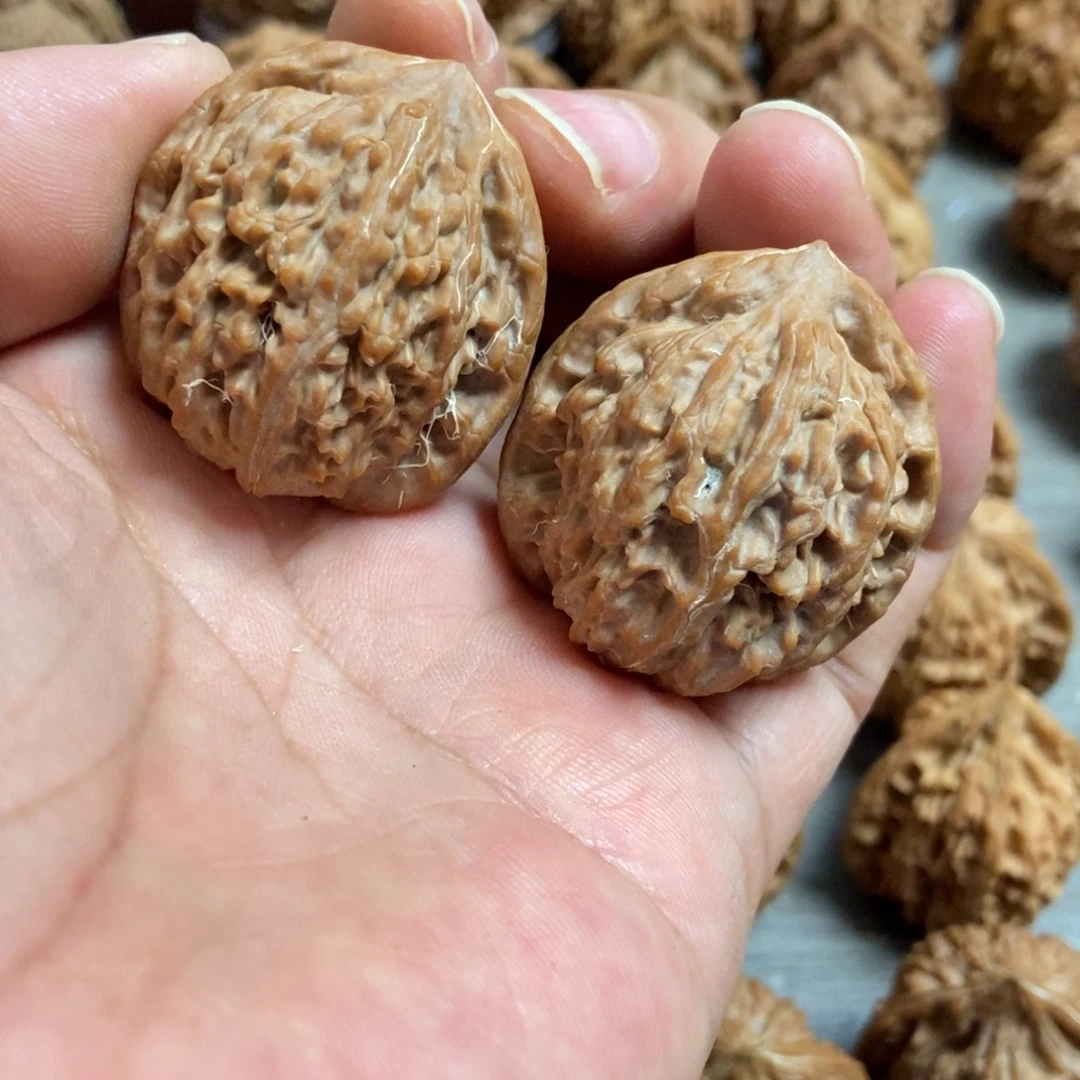 *****文玩核桃吊坠望月狮子头36尺