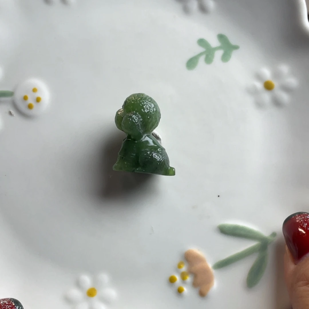 和田玉未镶嵌颈饰碧玉狗狗