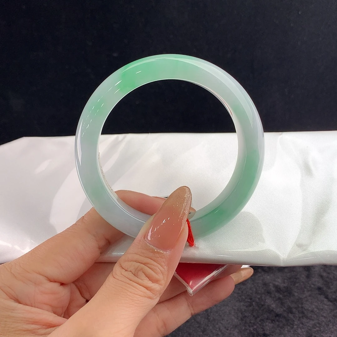 翡翠未镶嵌手镯正56.8