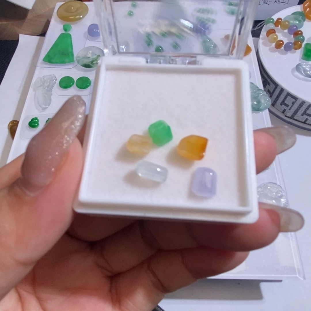 未镶嵌定制翡翠翡翠