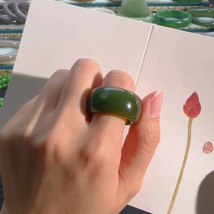 未镶嵌戒圈和田玉湖水绿戒圈