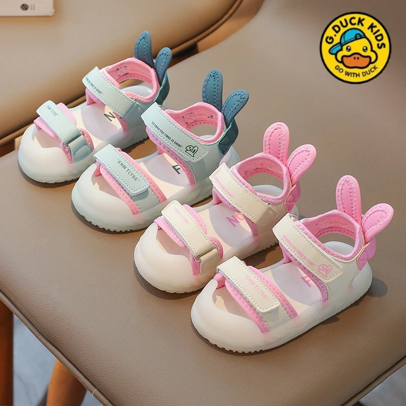 小黄鸭女童凉鞋2025夏季儿童卡通包头宝宝鞋中小童软底镂空沙滩鞋