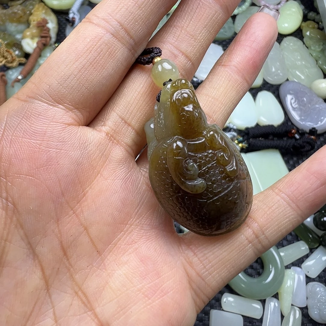 和田玉未镶嵌颈饰卡42