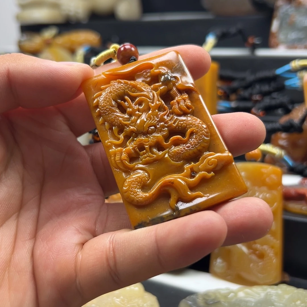 石英质玉（黄龙玉）未镶嵌多选发其一