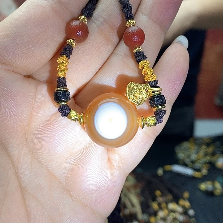 玛瑙/玉髓颈饰合金