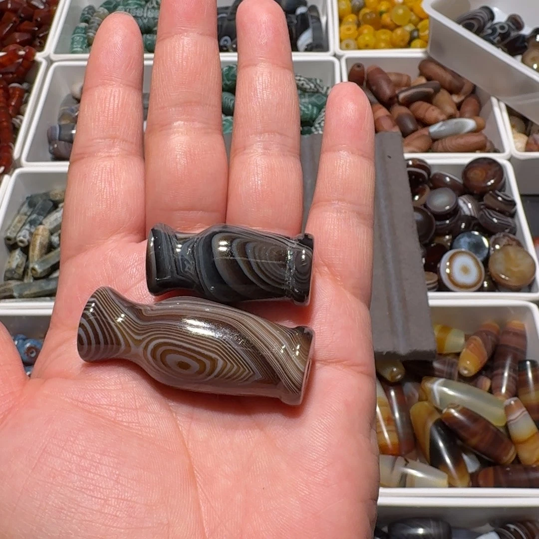 艾***a玛瑙/玉髓未镶嵌珠宝半成品