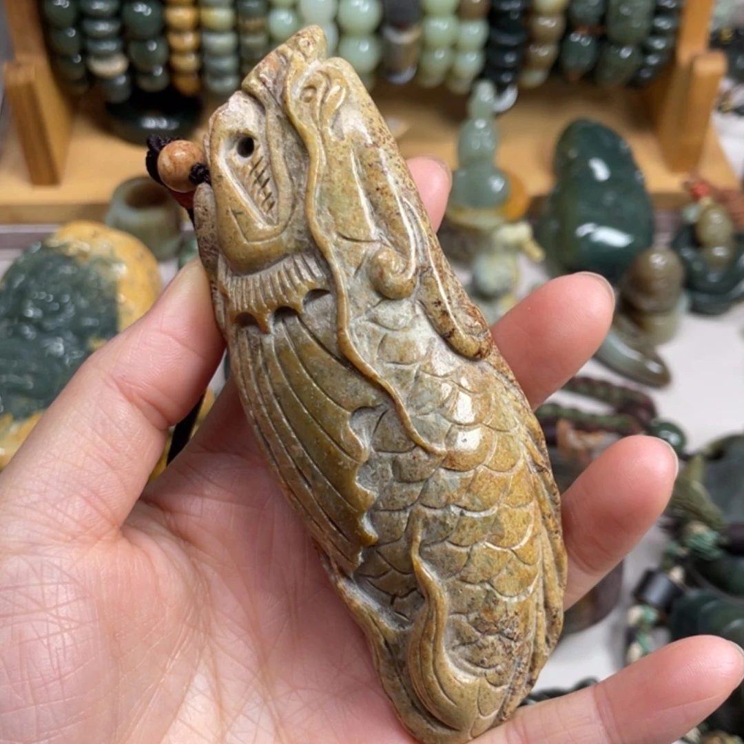 【闪购商品】未镶嵌岫岩河磨玉（透闪石质玉）把件