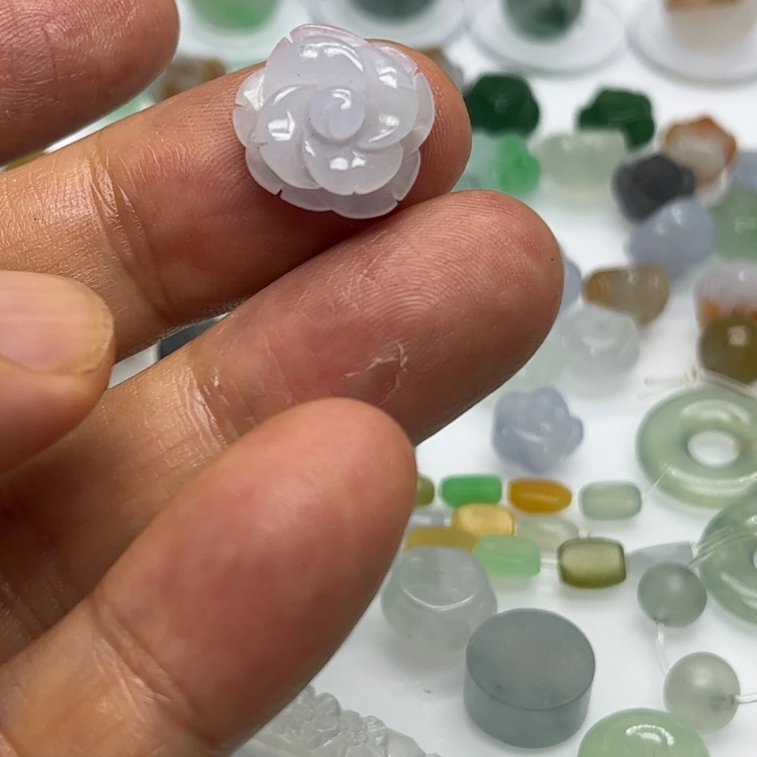 定制翡翠未镶嵌莲花