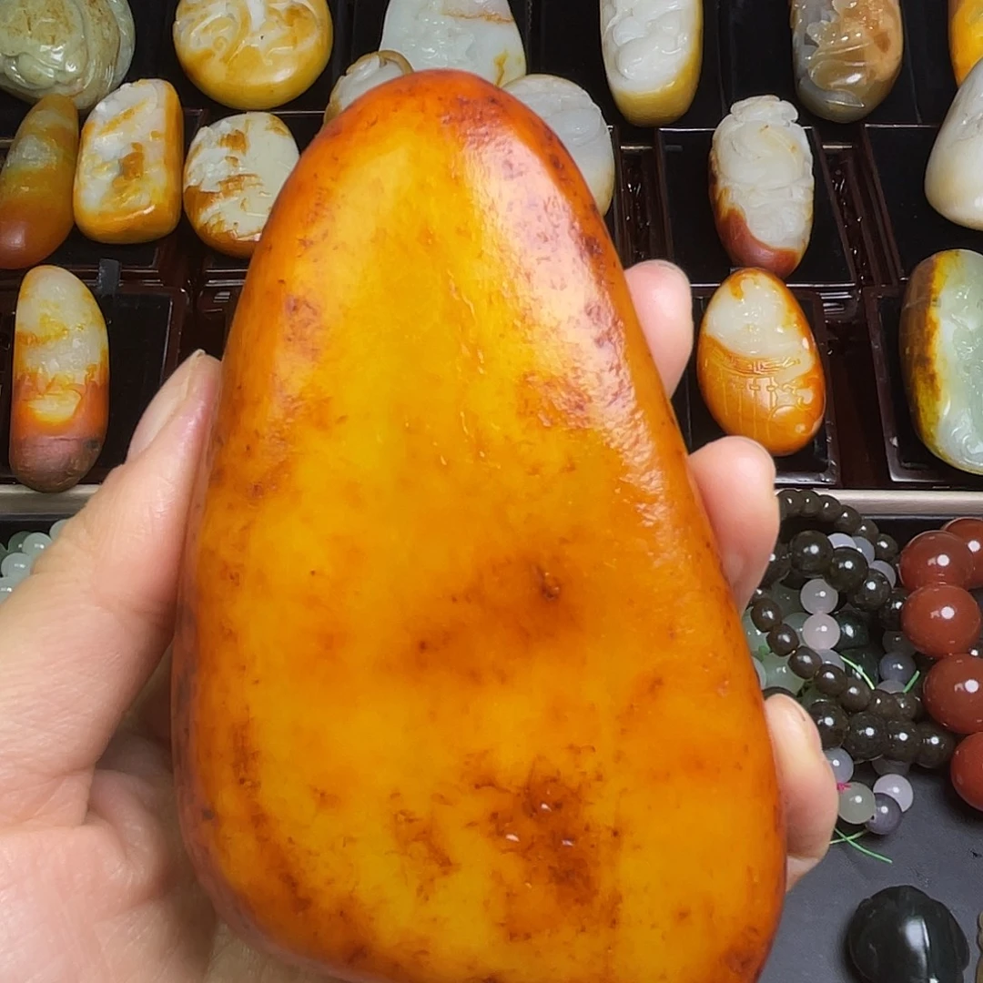 和田玉未镶嵌把件