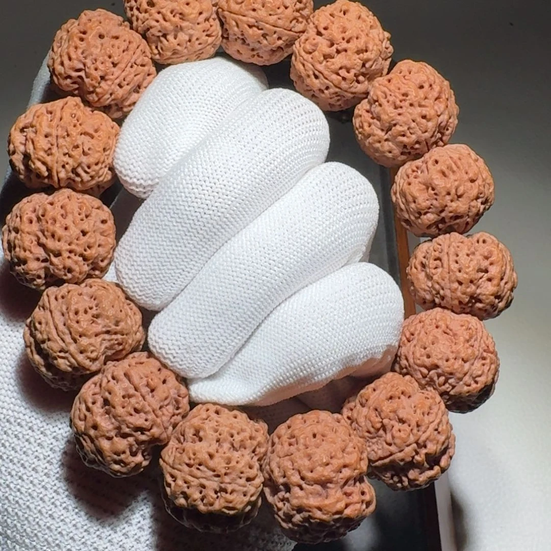 金刚菩提吊坠蜂王梅花24