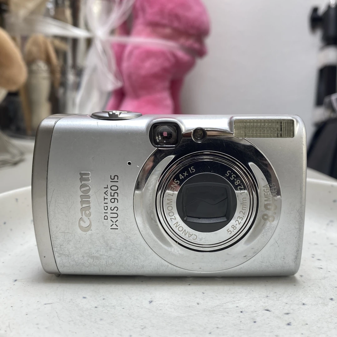 9新 Canon/佳能 佳能Ixus950冷白皮800万像素4倍变焦数码ccd