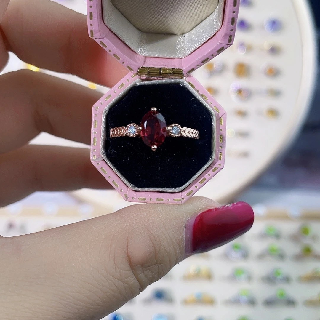 石榴石戒指银S925镶嵌时尚设计款戒指