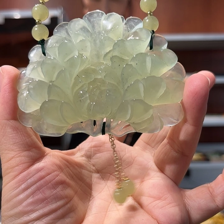 岫玉未镶嵌毛衣链