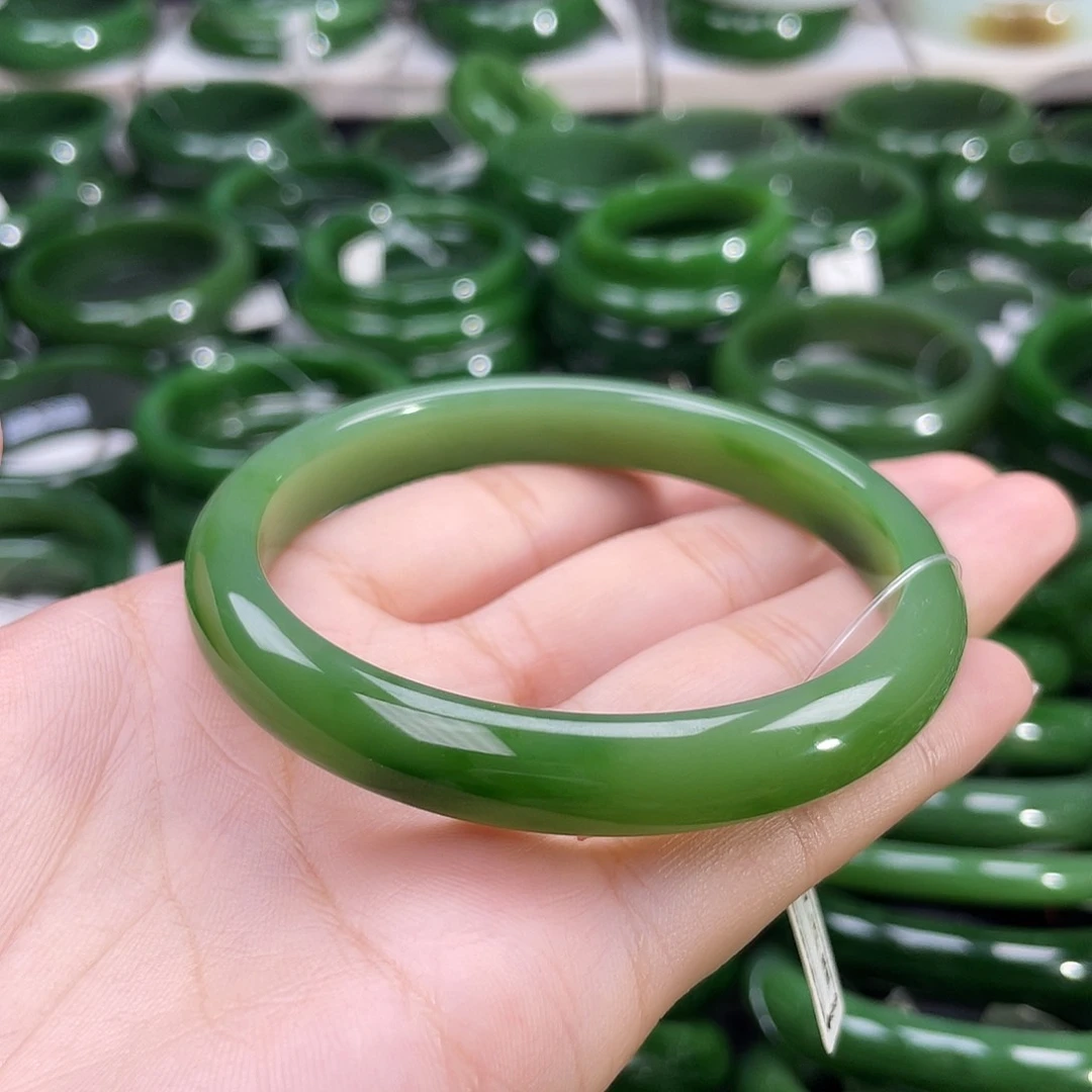 未镶嵌手镯和田玉（碧玉）