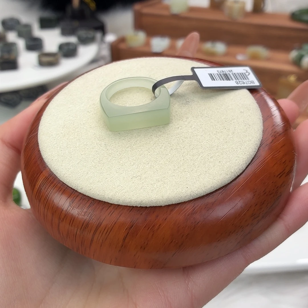 和田玉未镶嵌戒指浅水马鞍18.4j90