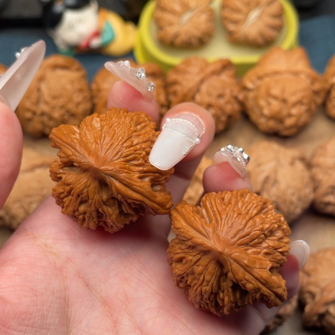 把件文玩核桃全品，老款粗棱，高桩红皮虎头38.5