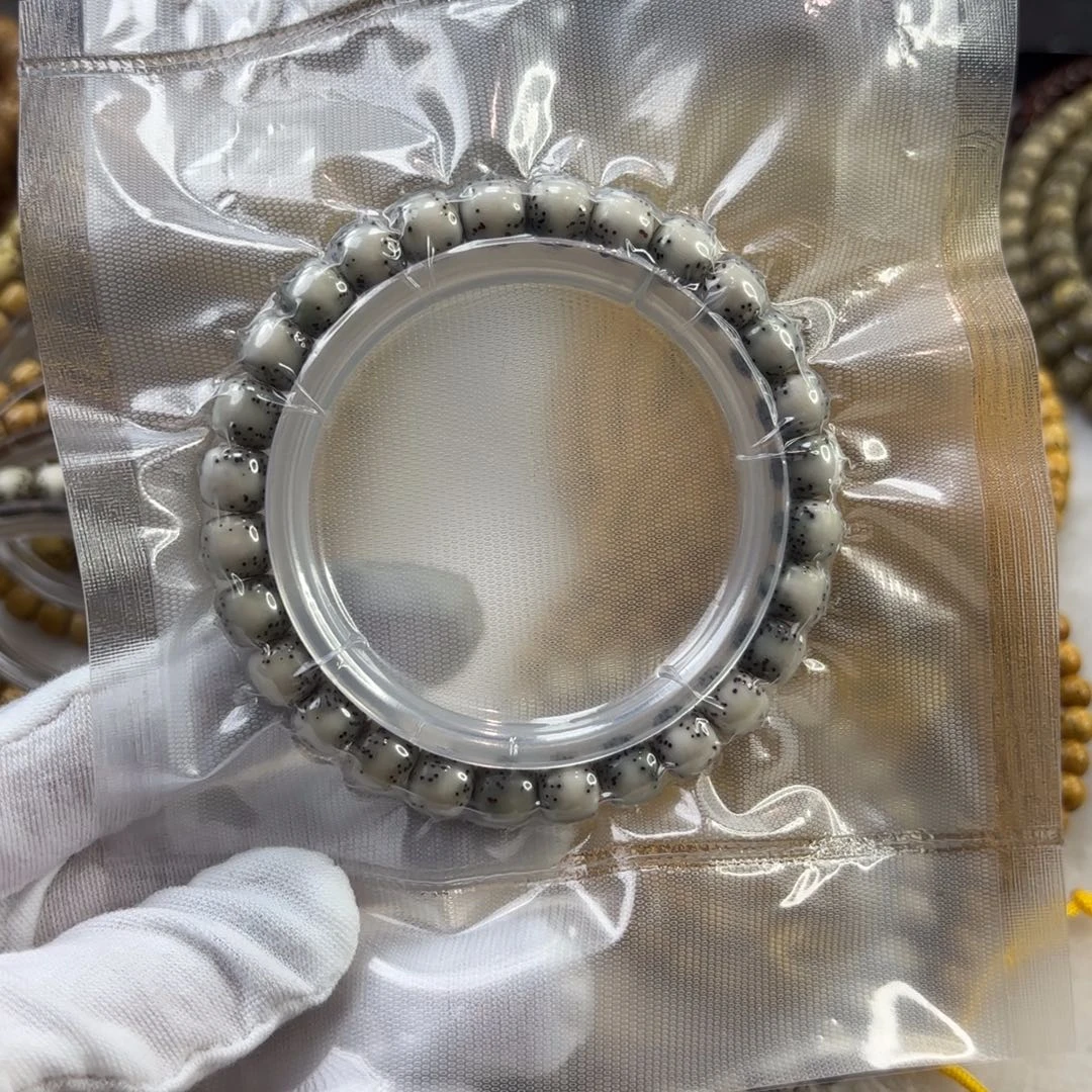 手串星月菩提绿背