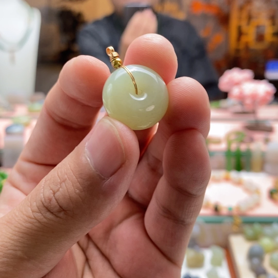 和田玉未镶嵌吊坠(不含链)