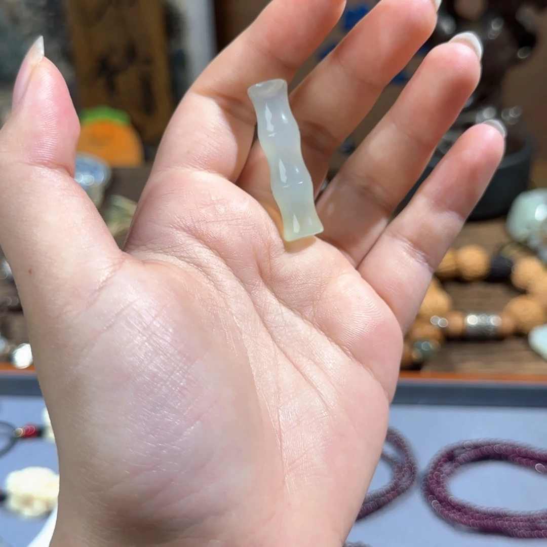 蛇纹石玉颈饰合金A****a