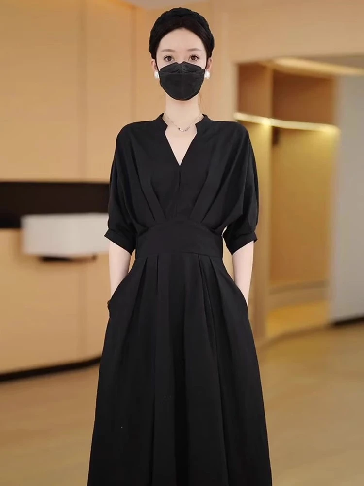 高级感大码女装收腰V领连衣裙夏季新款胖mm法式显瘦减龄黑色长裙