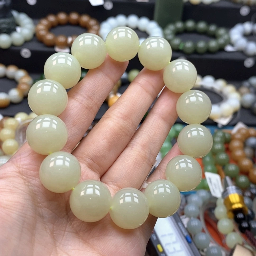 和田玉未镶嵌珠宝奇石L卡16