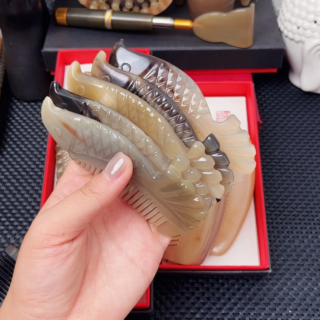 手工制作纯牛角梳子