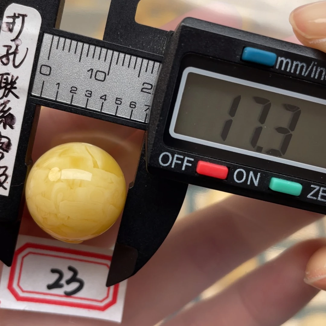 蜜蜡裸石未镶嵌蜜蜡