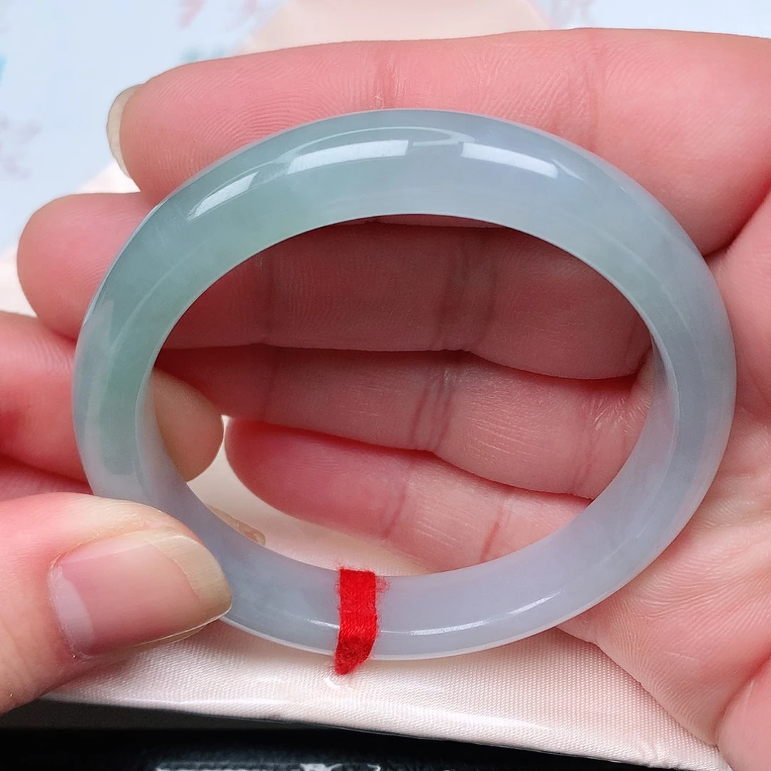 翡翠手镯未镶嵌天然