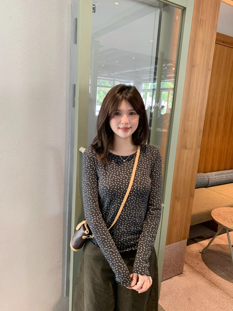 漫姐的店【花田】韩系童趣减龄小碎花显瘦休闲百搭打底长袖T恤